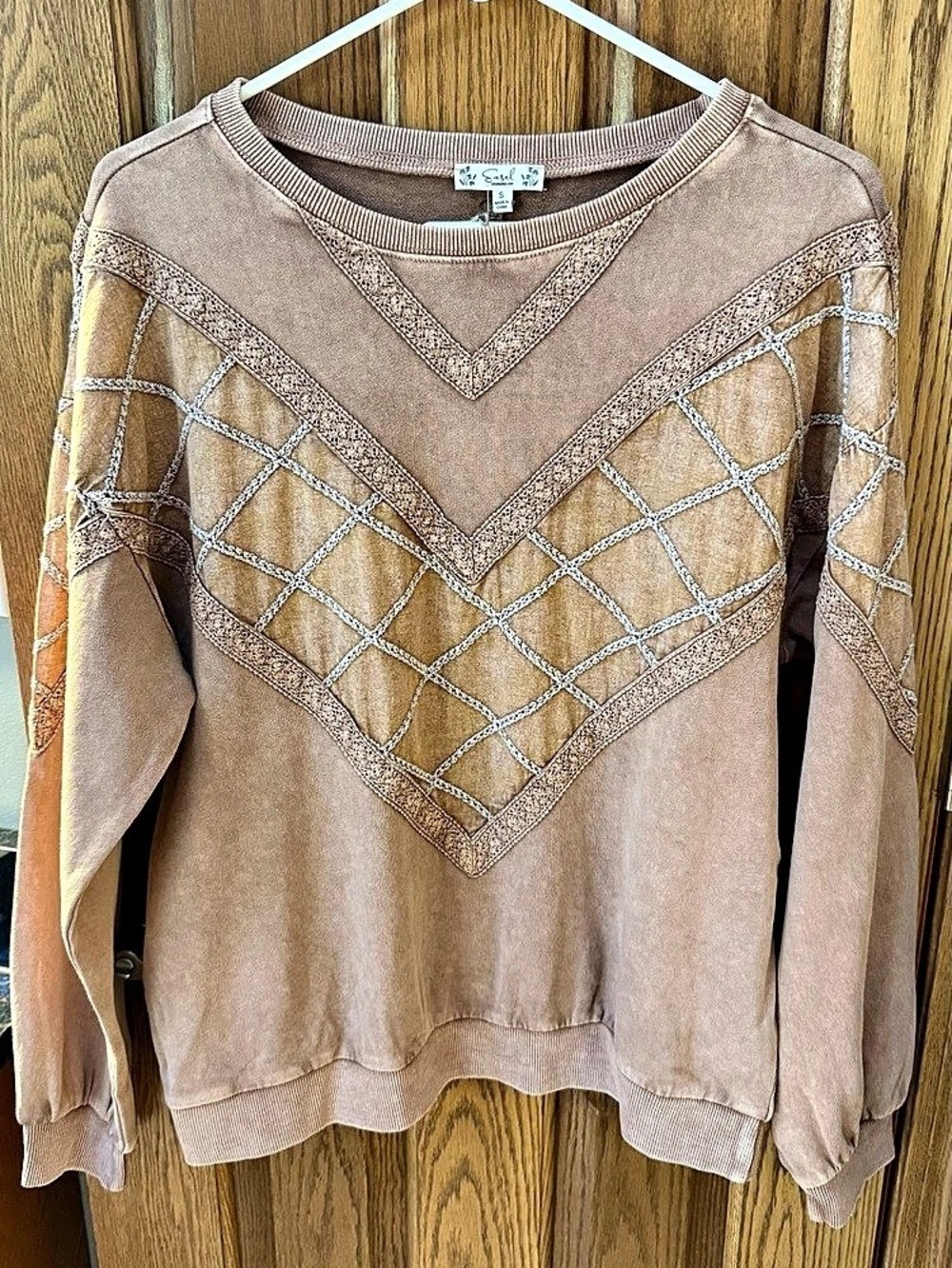 Easel Geometric Embroidered Sweatshirt in Brown